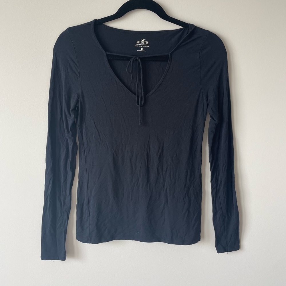 Hollister Small Black Long Sleeve Shirt with String Tie